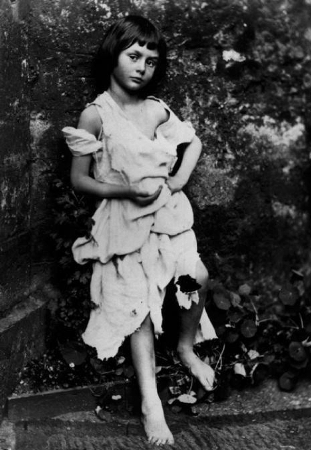 Lewis-Carroll.-Fine-Art-Photography.-Alice Liddell-1859