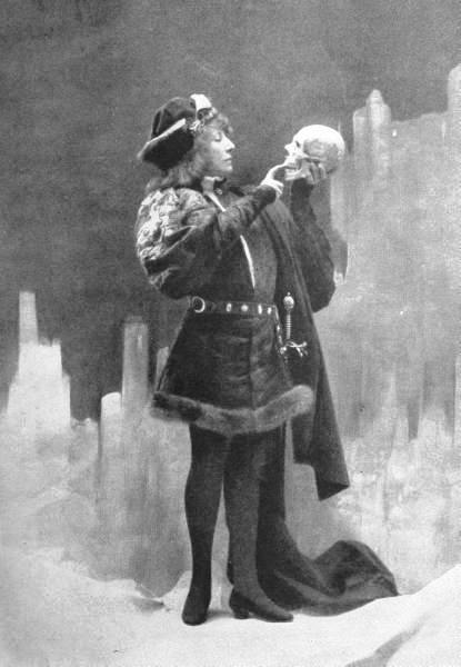 Sarah Bernhardt in Amleto