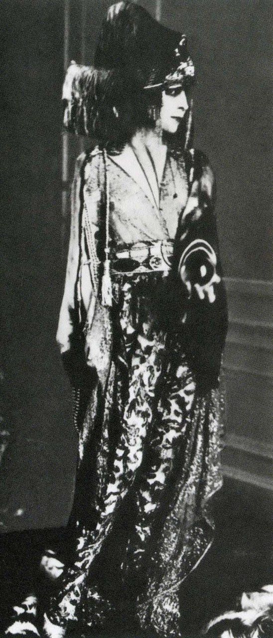 luisa casati in a costume designed by paul poiret in 1913