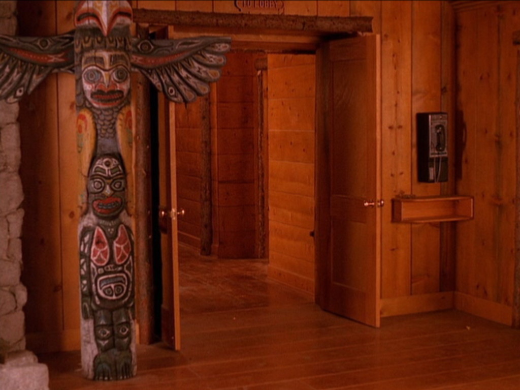 totem al great northern, tpep6_123, via intwinpeaks.com