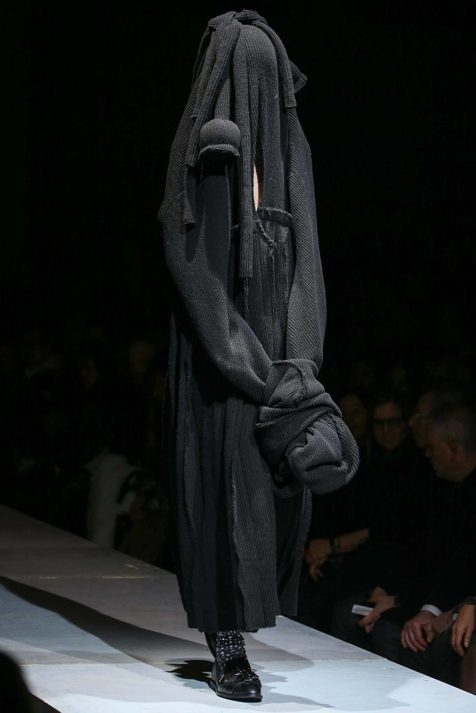 comme des garcons, fall 2014, via vogue.com