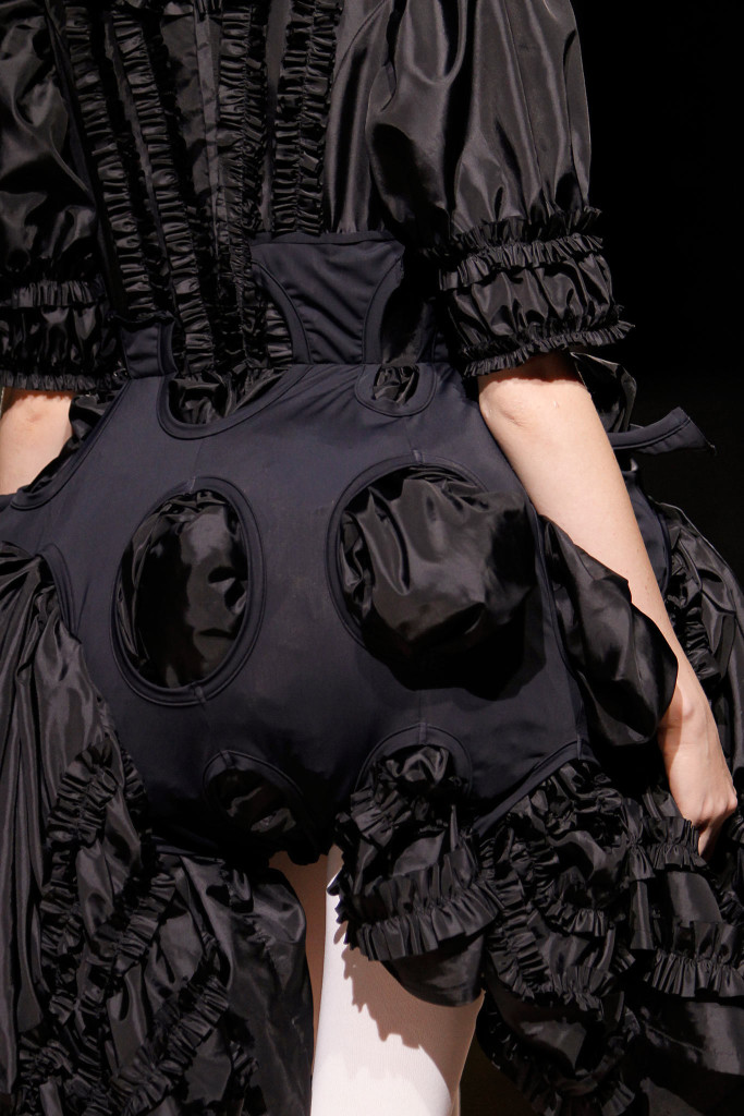 Comme des Garçons spring2014 Ready-to-Wear, via vogue.com