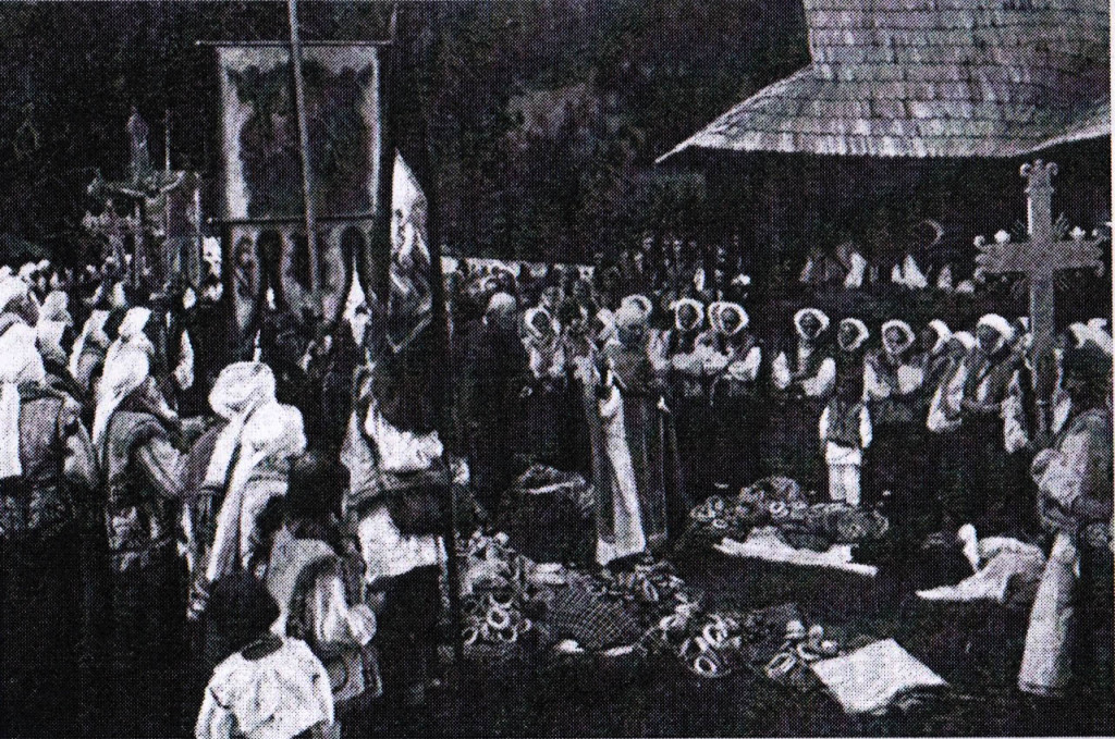 benedizione della frutta per il culto dei morti, Jaworow, via dziady di piotr grochowski, edizioni paralele-2