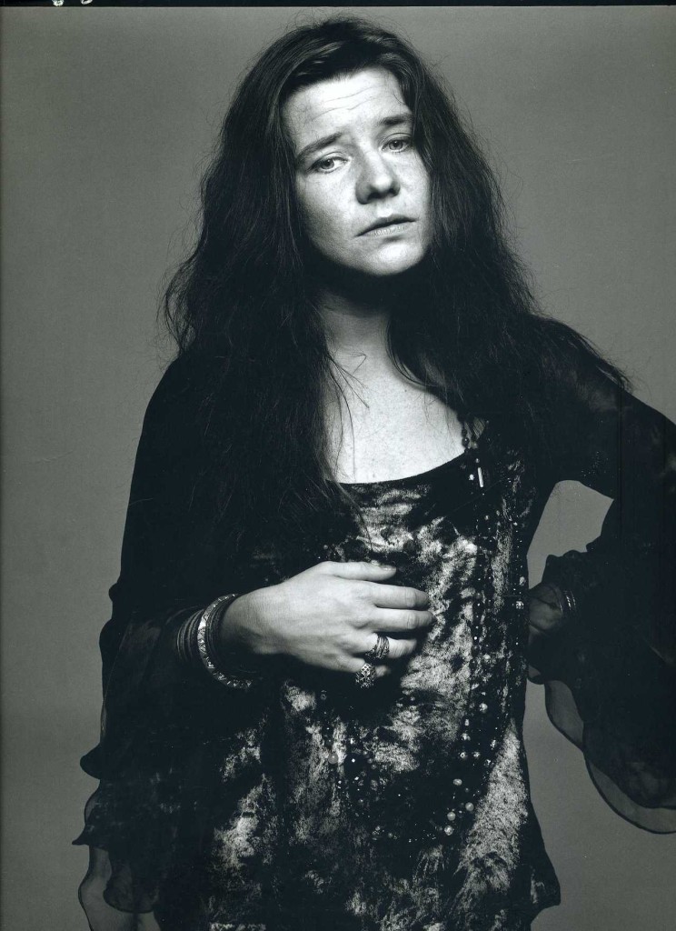 janis-joplin-by-richard-avedon-for-vogue-us-may-1968