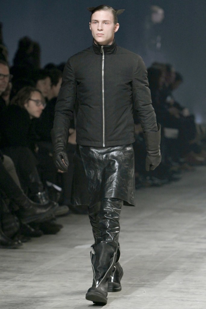 rick-owens-fall-2011-man-10