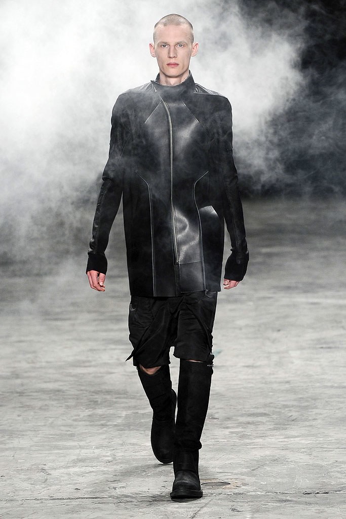 rick-owens-spring-2011-man-7