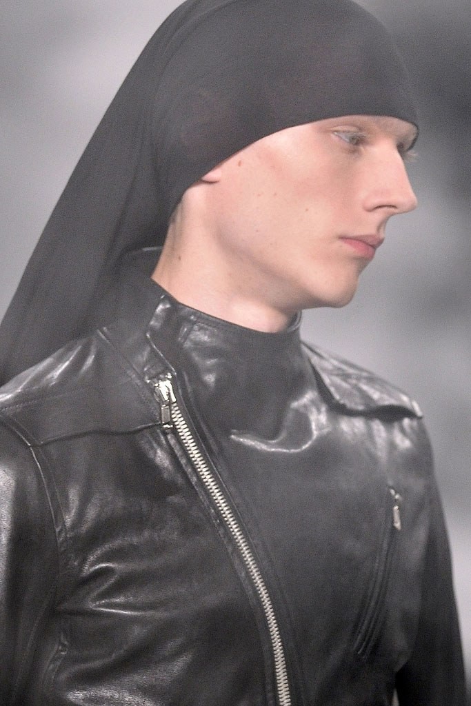 rick-owens-spring-2011-man-9